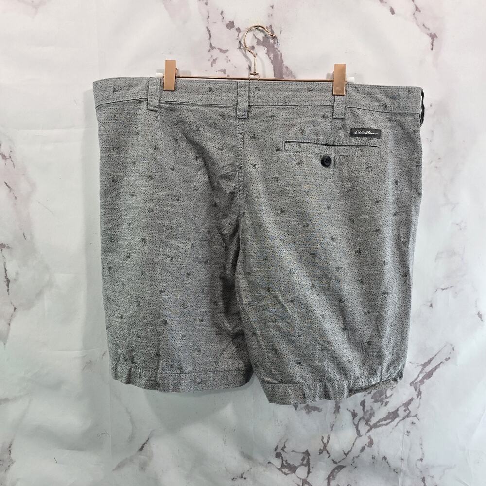 Eddie Bauer Shorts Mens 38 Light Gray Fish Print Cotton Bermuda Chino Camp